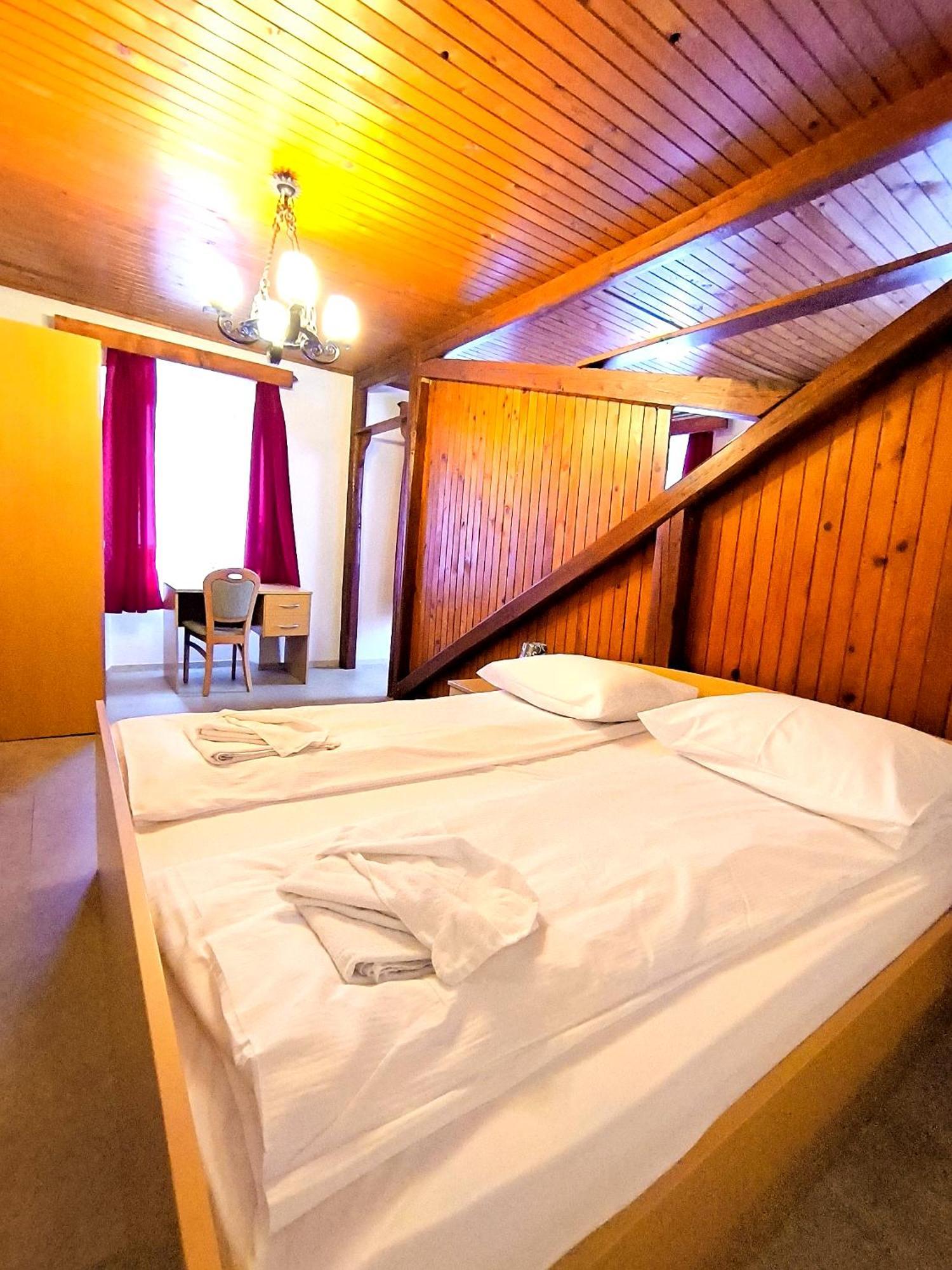 Guest House Gostisce Gacnk V Logu Cerkno Eksteriør bilde