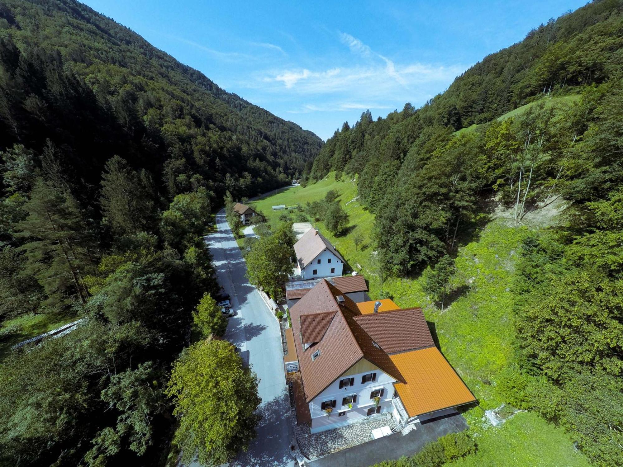 Guest House Gostisce Gacnk V Logu Cerkno Eksteriør bilde